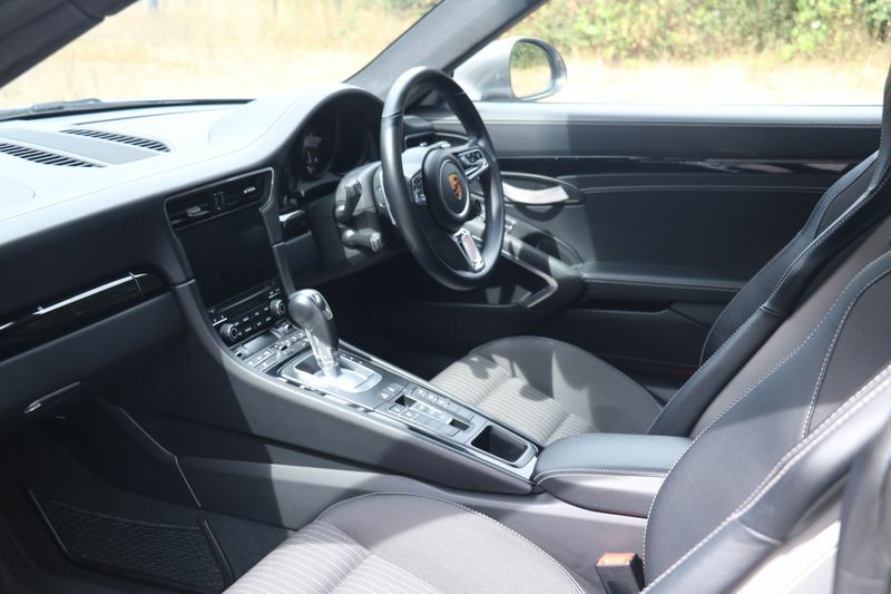 Porsche 911 2.2 S Silver #22