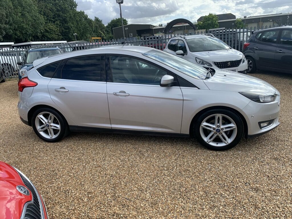 Ford Focus Petrol NV15KHC Silver #3