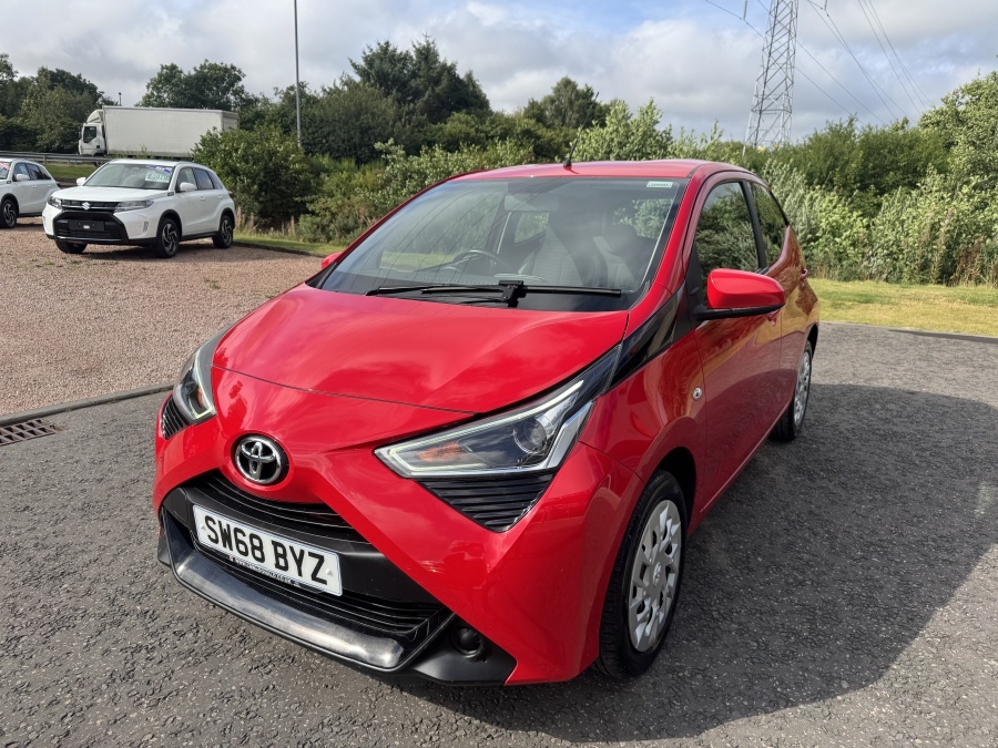 Toyota Aygo 1.0 Vvt-i X-play Red #3