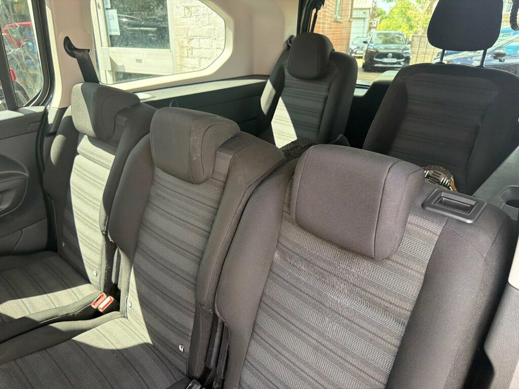 Vauxhall Combo-e Life 50Kwh Ultimate XL Mpv 11Kw Charger Grey #4