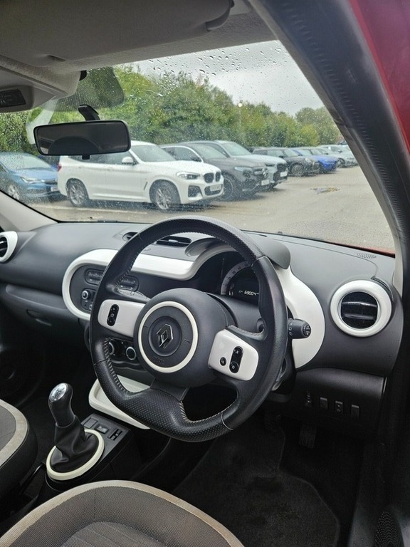 Renault Twingo Hatchback White #13