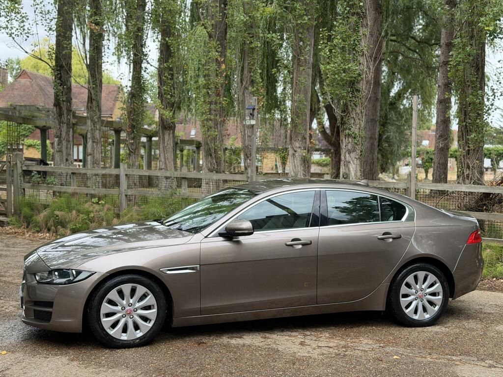 Jaguar XE  White #9