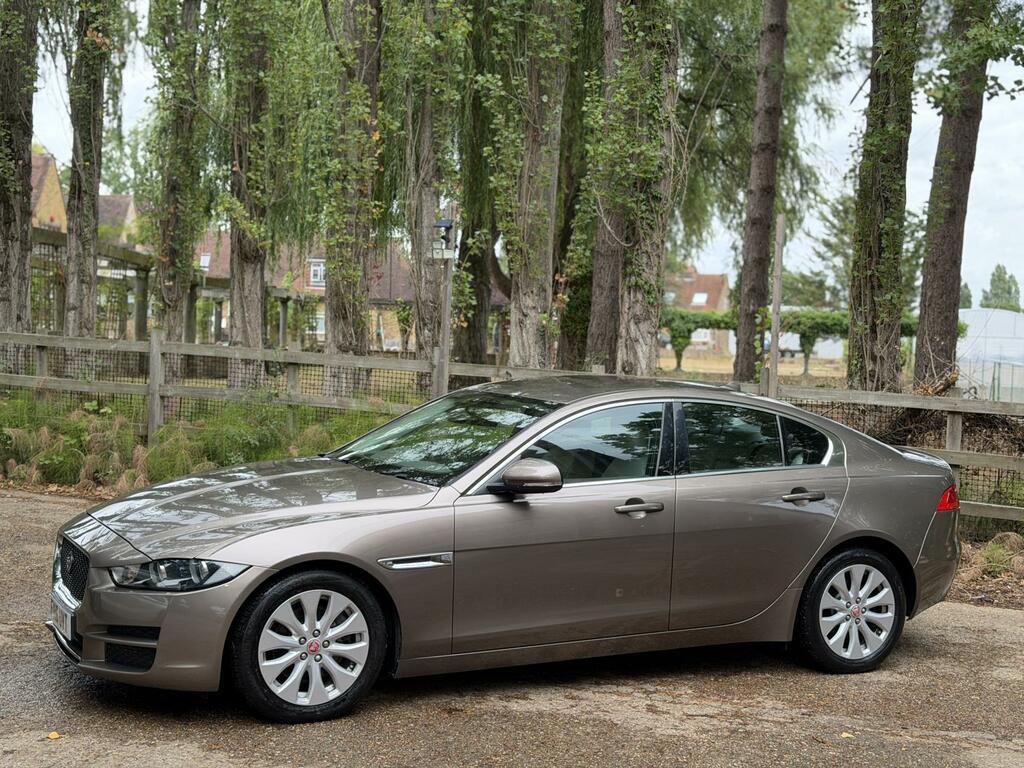 Jaguar XE Prestige Brown #5