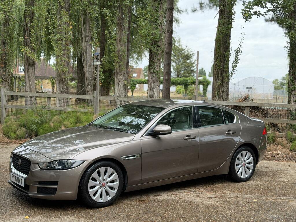 Jaguar XE  White #7