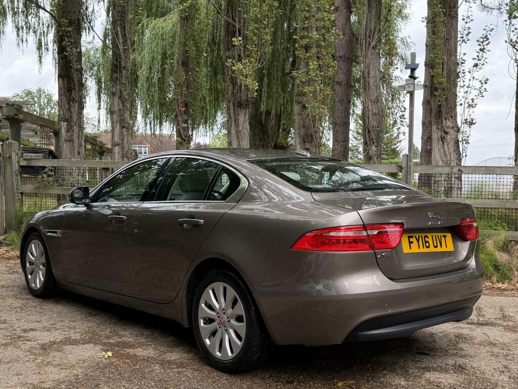 Jaguar XE Prestige Brown #2