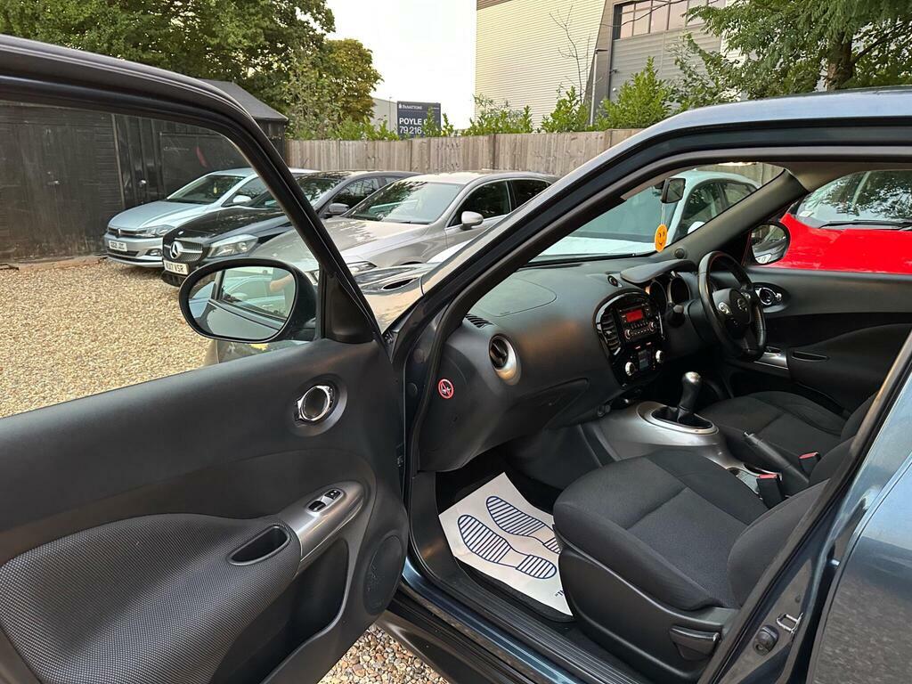 Nissan Juke  White #16
