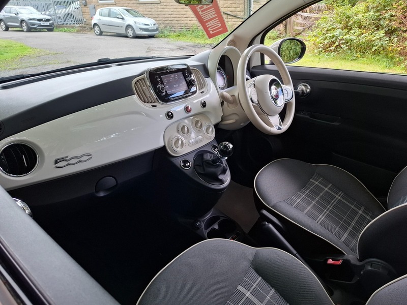Fiat 500 Lounge White #4