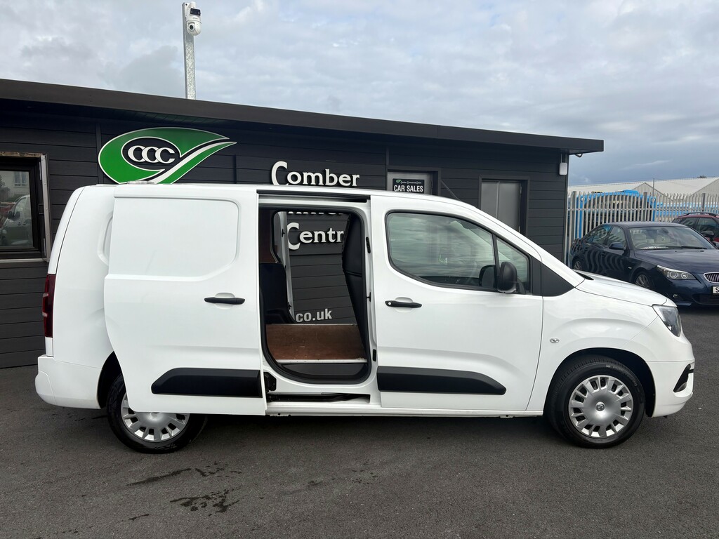 Vauxhall Combo 2300 1.5 100Ps L2h1 Sportive White #2