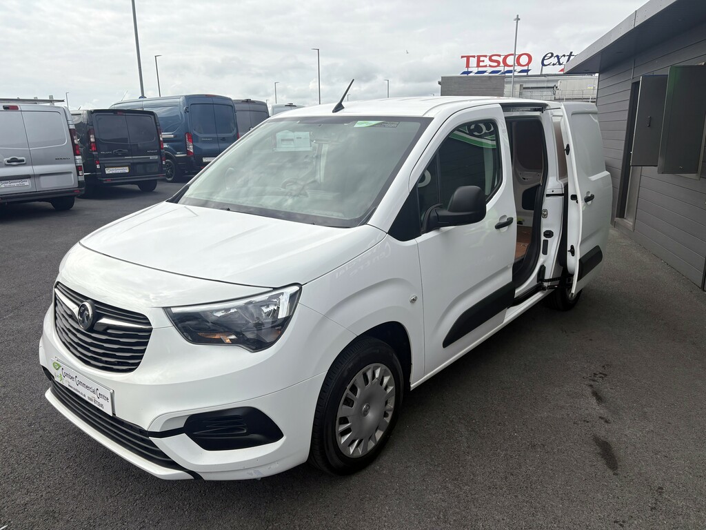 Vauxhall Combo 2300 1.5 100Ps L2h1 Sportive White #5