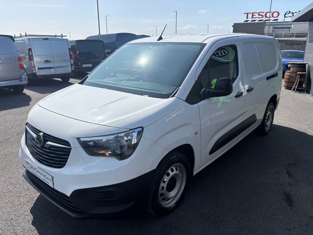 Vauxhall Combo 2300 1.5 100Ps H1l2 Dynamic  White #4