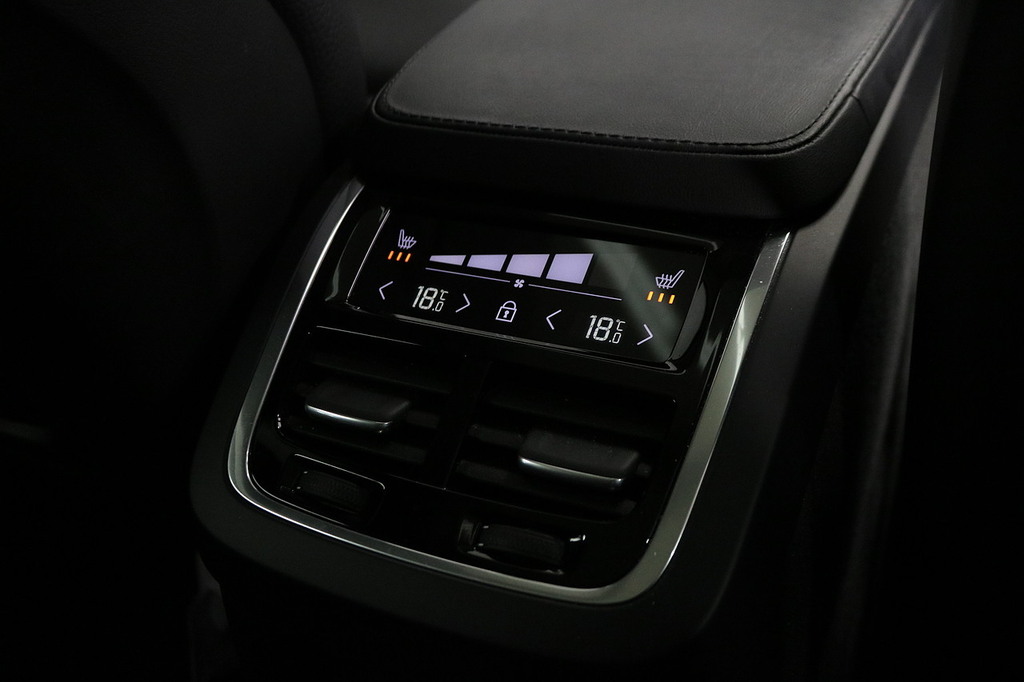 Volvo XC90 Suv Black #42