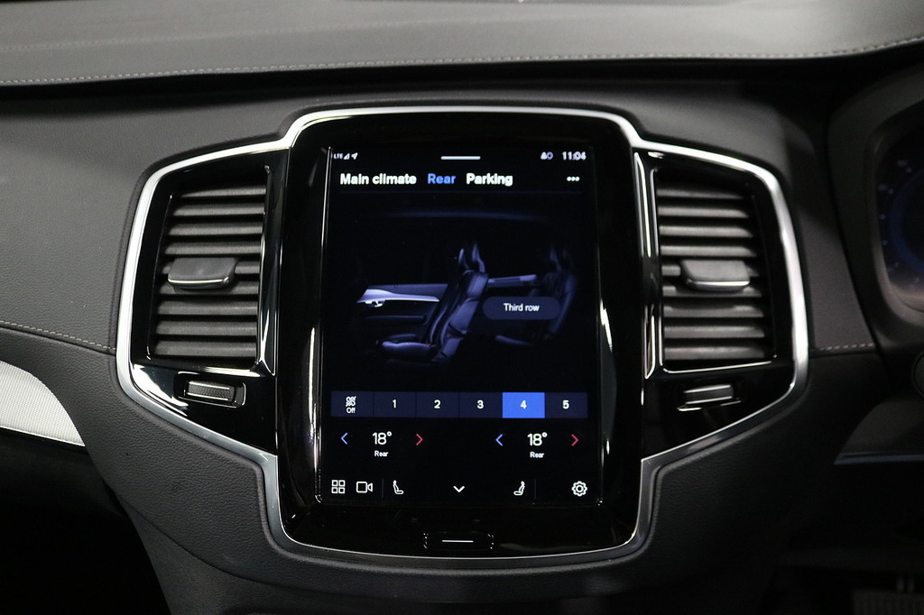 Volvo XC90 Suv Black #29