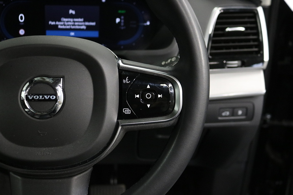 Volvo XC90 Suv Black #22