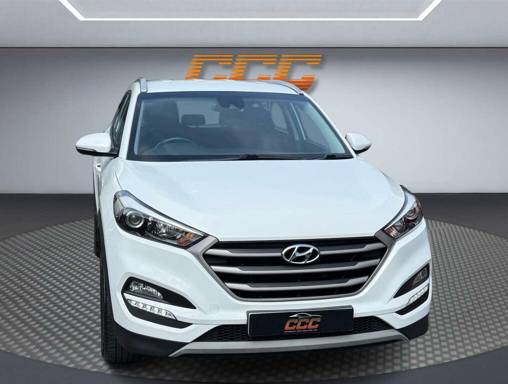 Hyundai Tucson Se Nav White #3