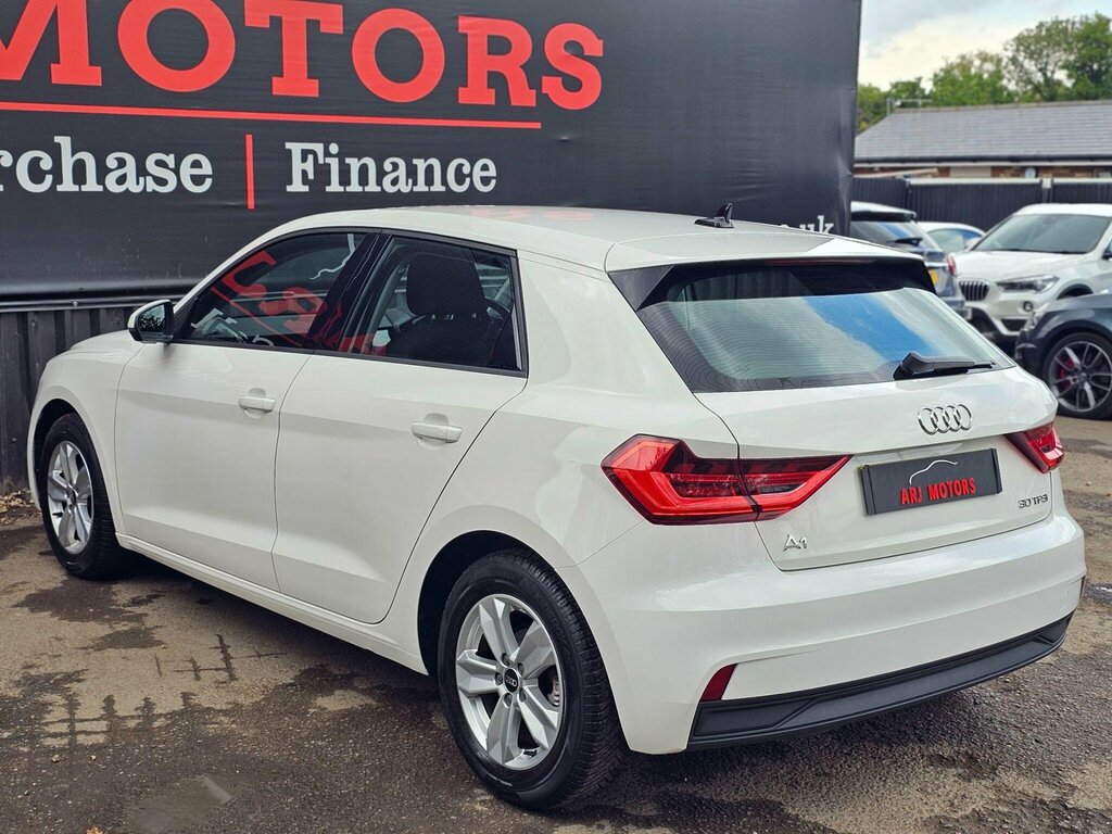 Audi A1 1.0 Tfsi 30 Technik Sportback Euro 6 Ss VN70TNF White #6