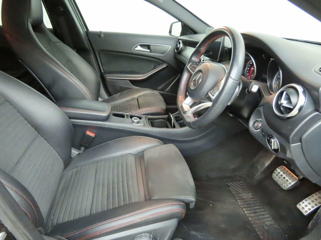 Mercedes-Benz GLA Class 1.6 Gla180 Amg Line Edition 7G-dct Euro 6 Ss Black #2