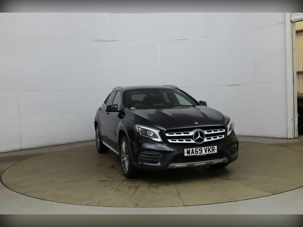 Mercedes-Benz GLA Class 1.6 Gla180 Amg Line Edition 7G-dct Euro 6 Ss Black