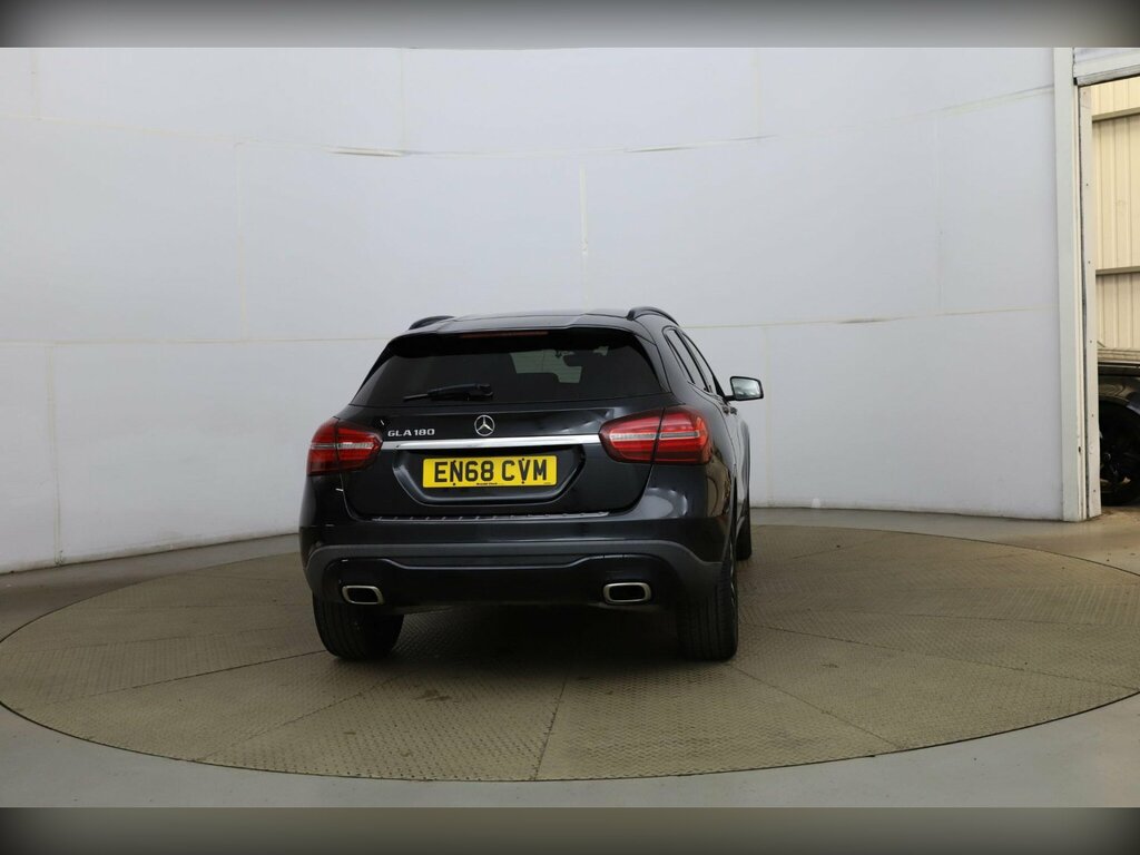 Mercedes-Benz GLA Class 1.6 Gla180 Urban Edition Euro 6 Ss Black #5