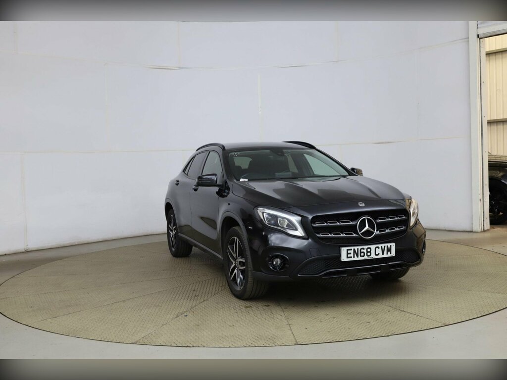 Mercedes-Benz GLA Class 1.6 Gla180 Urban Edition Euro 6 Ss Black