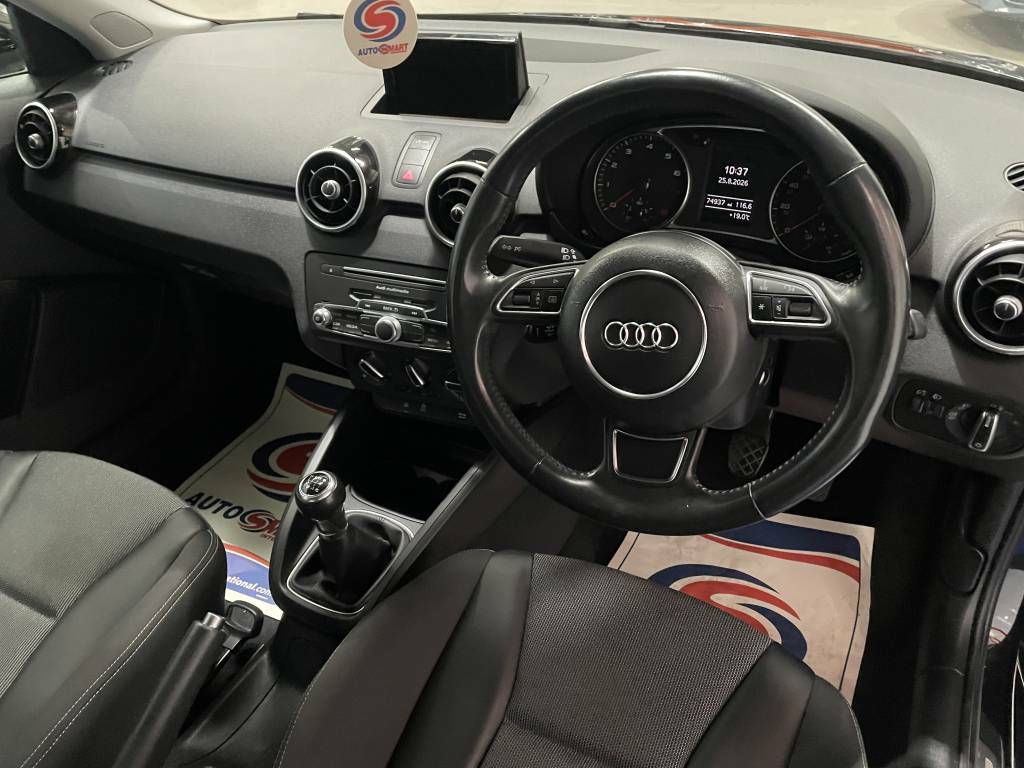 Audi A1 Sportback 1.4 Tfsi Sport Nav Black #3