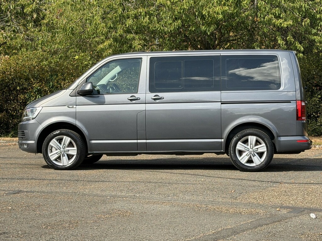 Volkswagen Caravelle 2.0 Tsi Bluemotion Tech Se Grey #5