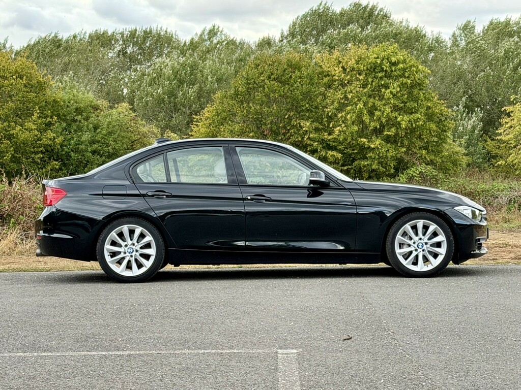 BMW 3 Series 3.0 335I Modern Saloon Black #6