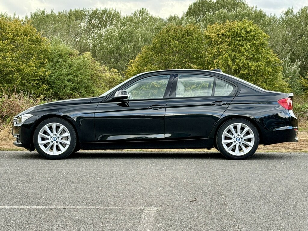 BMW 3 Series 3.0 335I Modern Saloon Black #5