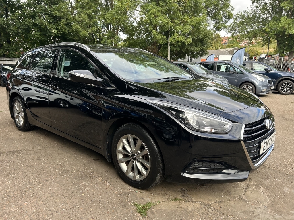 Hyundai I40 Estate 1.7 Crdi S Blue Drive Black