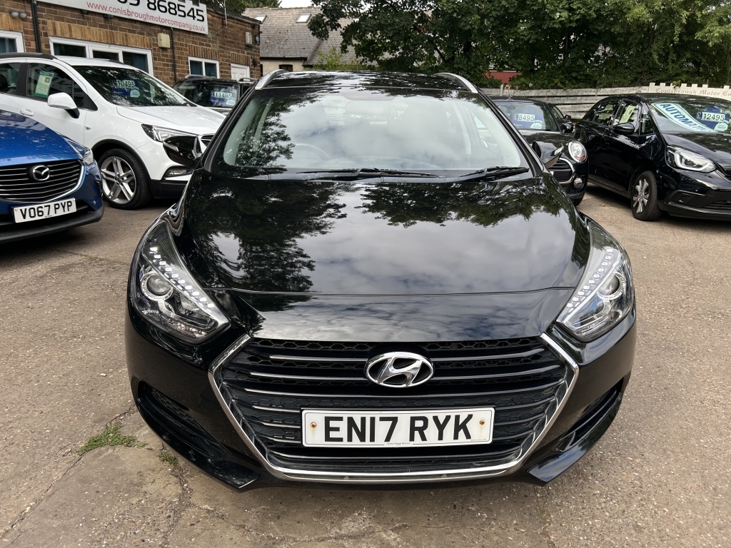 Hyundai I40 Estate 1.7 Crdi S Blue Drive Black #2