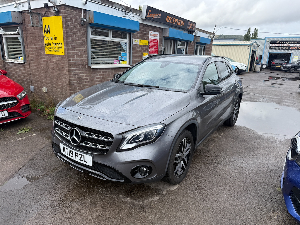 Mercedes-Benz GLA Class Gla 180 Urban Edition #2
