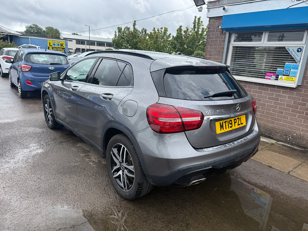 Mercedes-Benz GLA Class Gla 180 Urban Edition #3