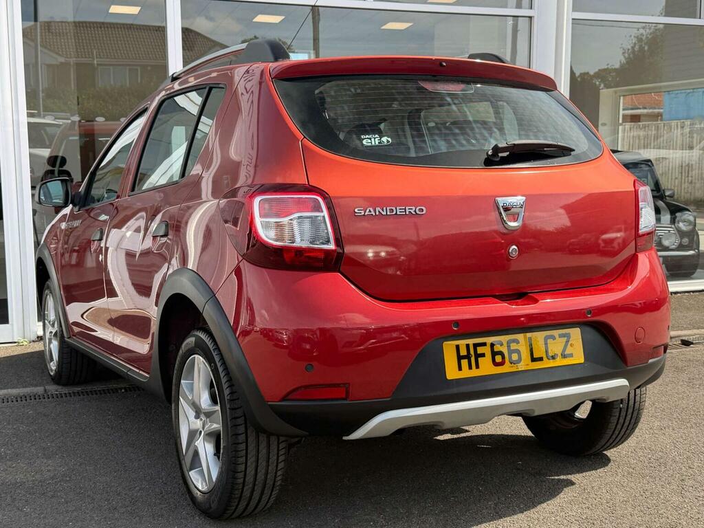 Dacia Sandero Stepway Hatchback 0.9 Tce Laureate Euro 6 Ss 2016 Red #2
