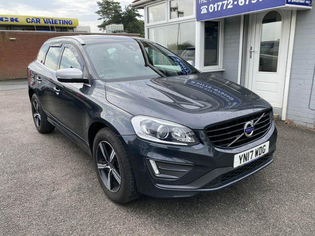 Volvo XC60 Suv 2.0 D4 Se Nav Euro 6 Ss 201717 Blue #1