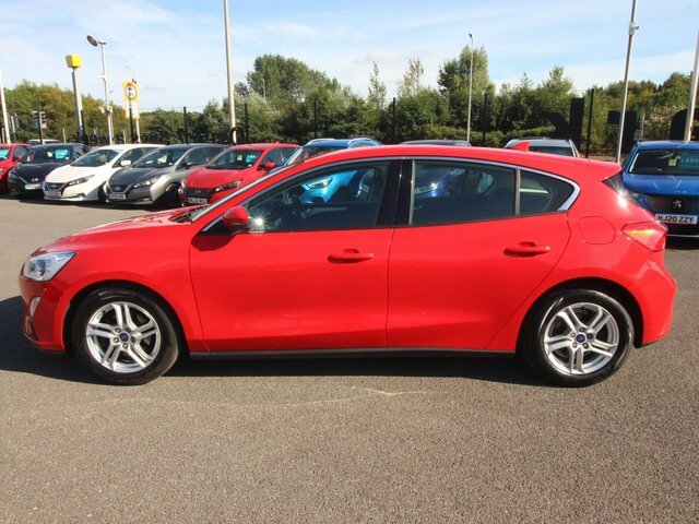 Ford Focus 1.5 Ecoblue Zetec Hatchback Euro HT19PDZ Red #4