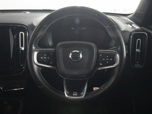 Volvo XC40 T5 Awd R-design Black #13