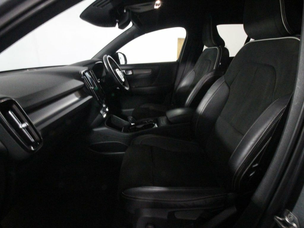 Volvo XC40 T5 Awd R-design Black #29