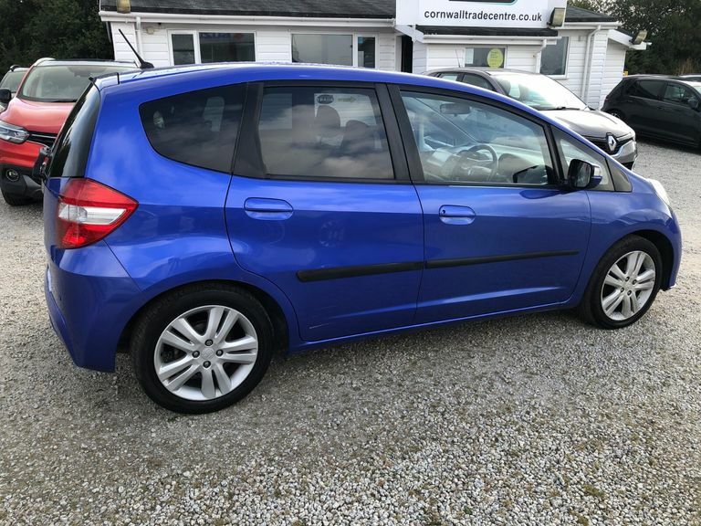 Honda Jazz 1.4 I-vtec Es Plus Cvt EJ13ZDX Blue #4