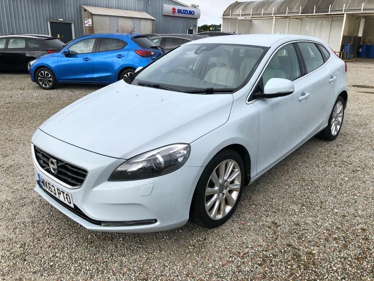 Volvo V40 D2 Se Lux Blue #2