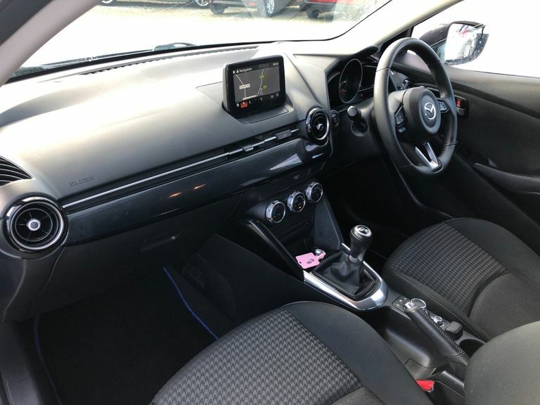 Mazda 2 Hatchback White #15