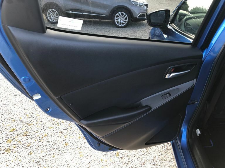 Mazda 2 Hatchback White #20