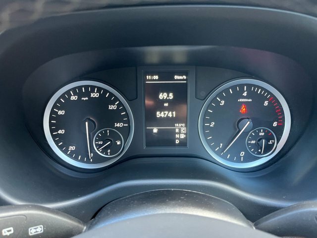 Mercedes-Benz Vito Mpv White #17