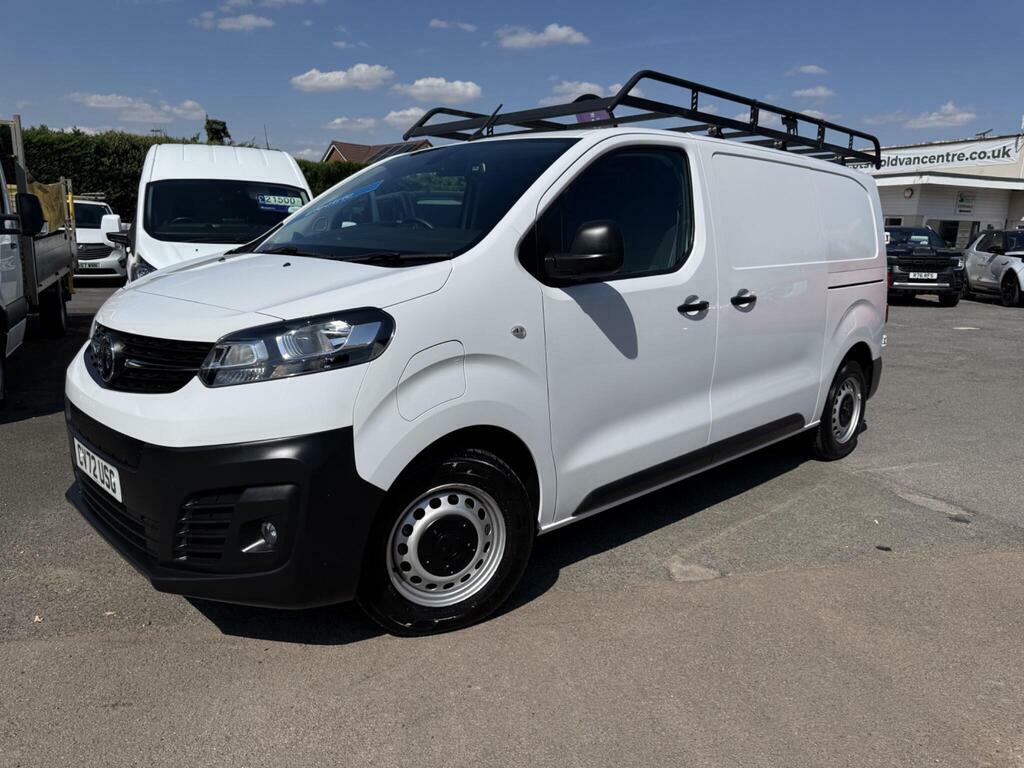 Vauxhall Vivaro 3100 50Kwh Dynamic L1 H1 6Dr 7.4Kw Charger White