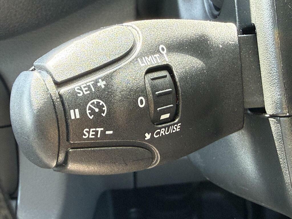 Vauxhall Vivaro 3100 50Kwh Dynamic L1 H1 6Dr 7.4Kw Charger White #6