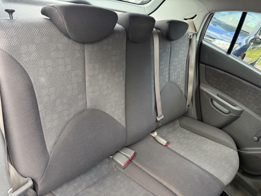 Kia RIO Hatchback Silver #12