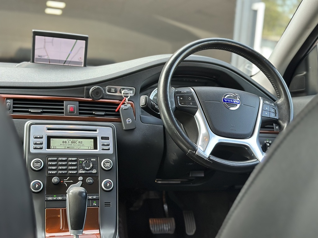 Volvo XC70 D3 Se Lux Red #6