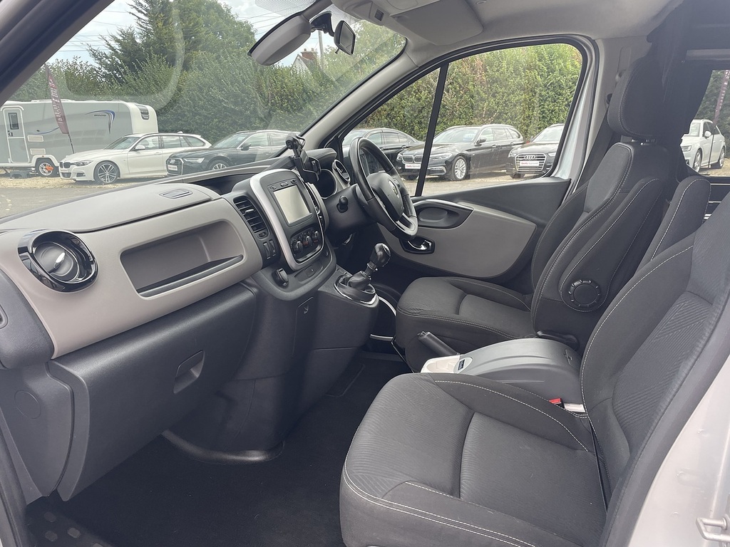 Renault Trafic 2.0 Trafic Ll30 Grey #39