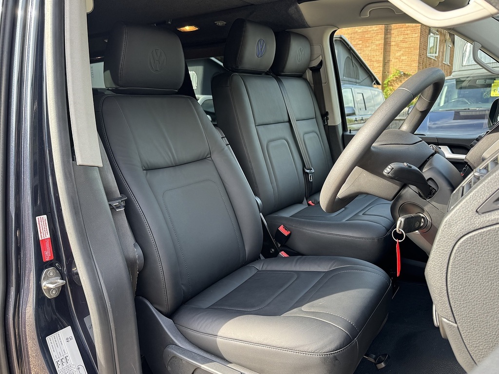 Volkswagen Transporter T6 T32 150 Dsg Swb Blue #4