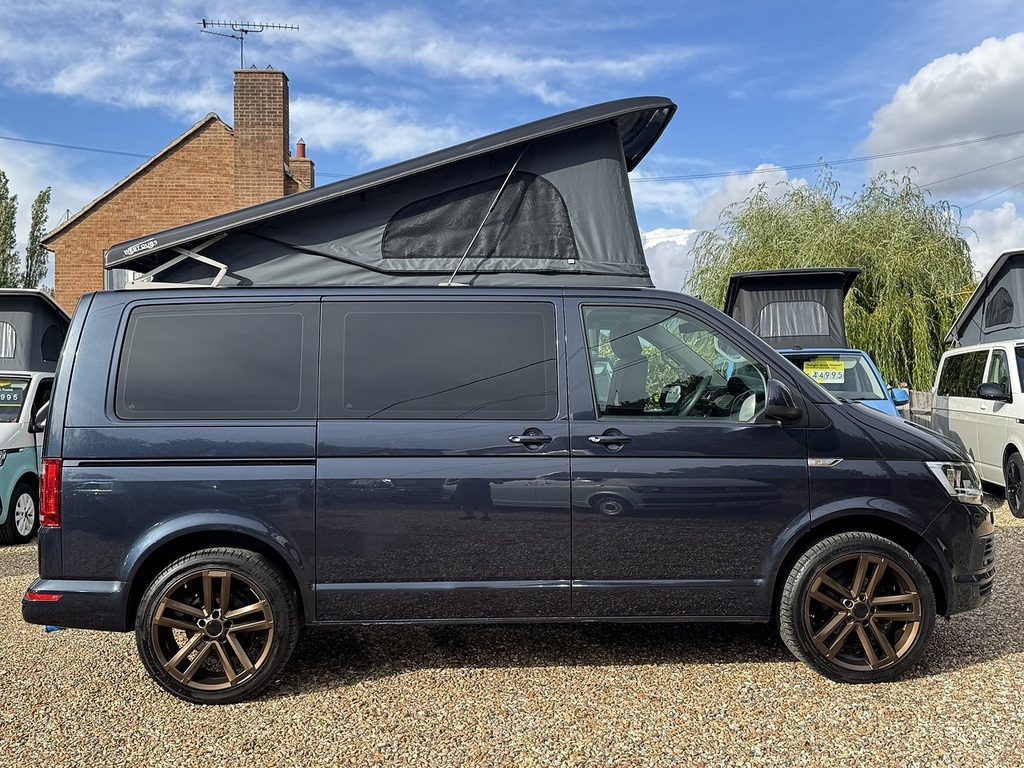 Volkswagen Transporter Panel Van Yellow #9