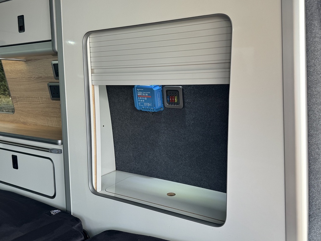Volkswagen Transporter Panel Van Yellow #39
