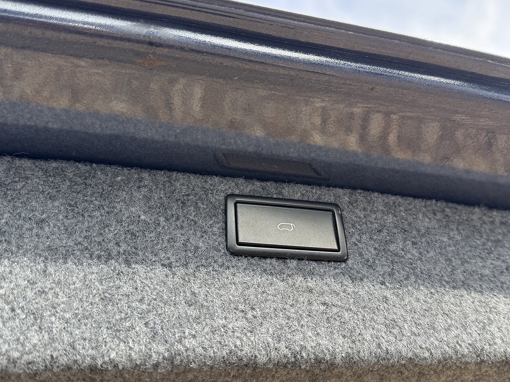 Volkswagen Transporter Panel Van Yellow #31